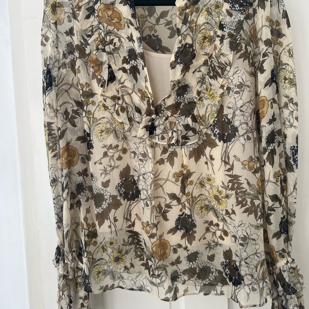 ROBERT RODRIGUEZ Silk Flowered Blouse. Long Sleeve with Ruffled Cuffs Sz M.